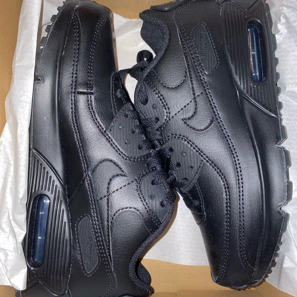 Black Nike Air Max
